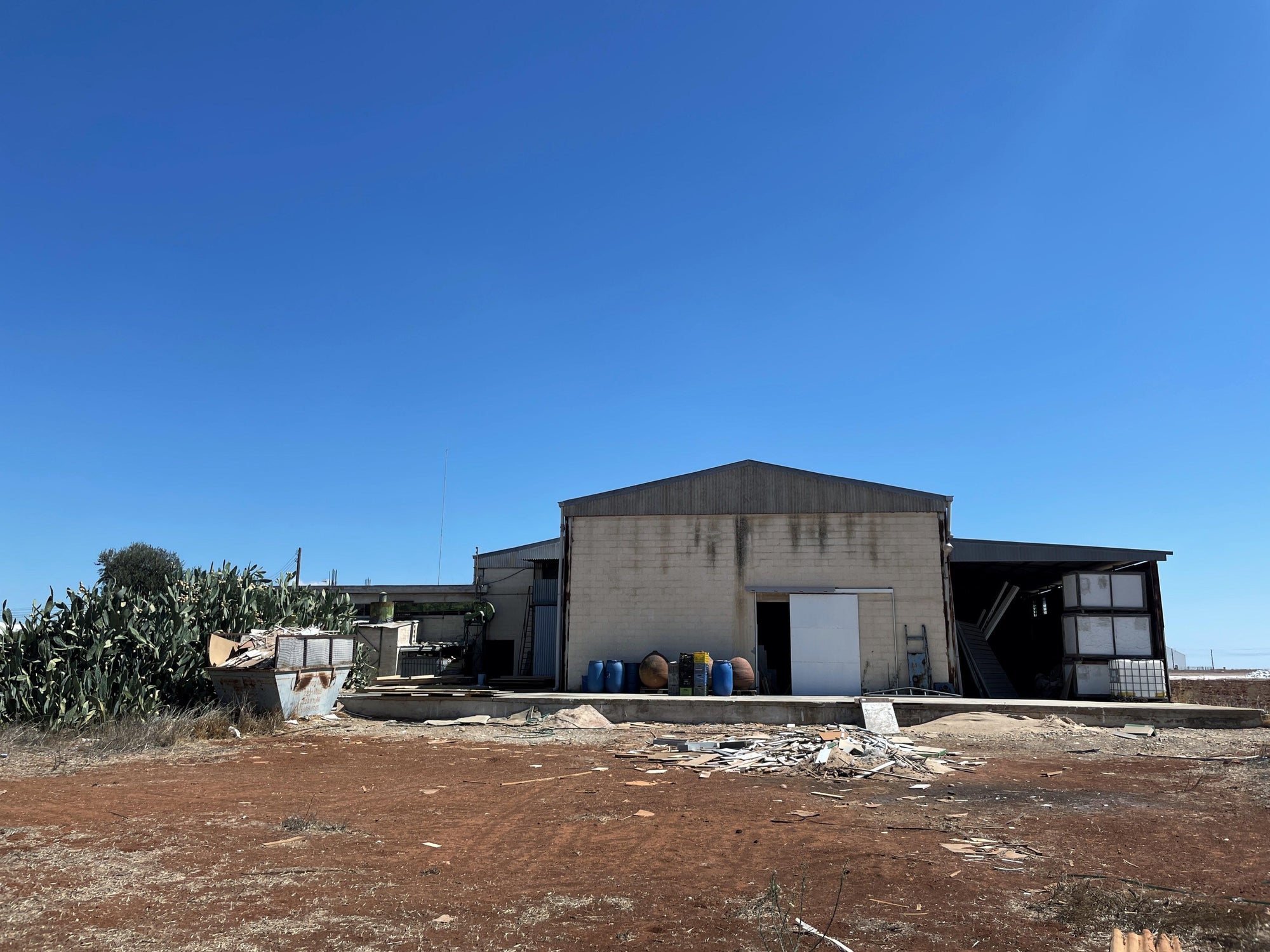 Grandad's Workshop: History, Destiny & Legacy. - Pastos Co