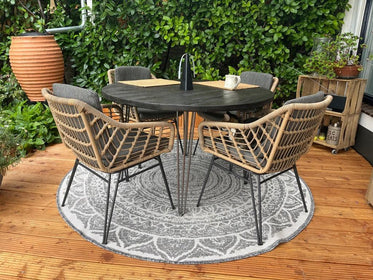Outdoor Round Table - Pastos Co