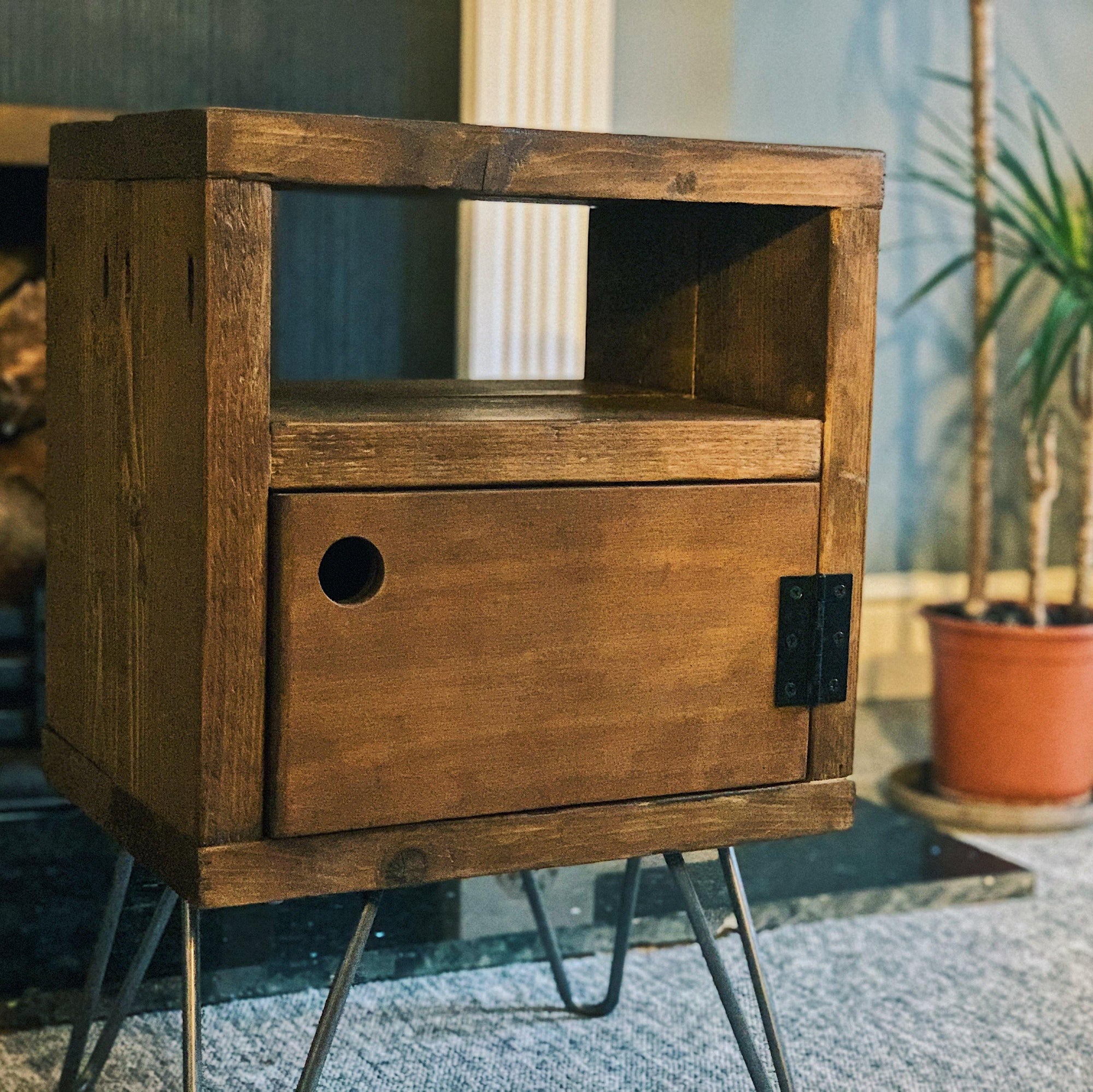 Bedside Cabinet - Pastos Co